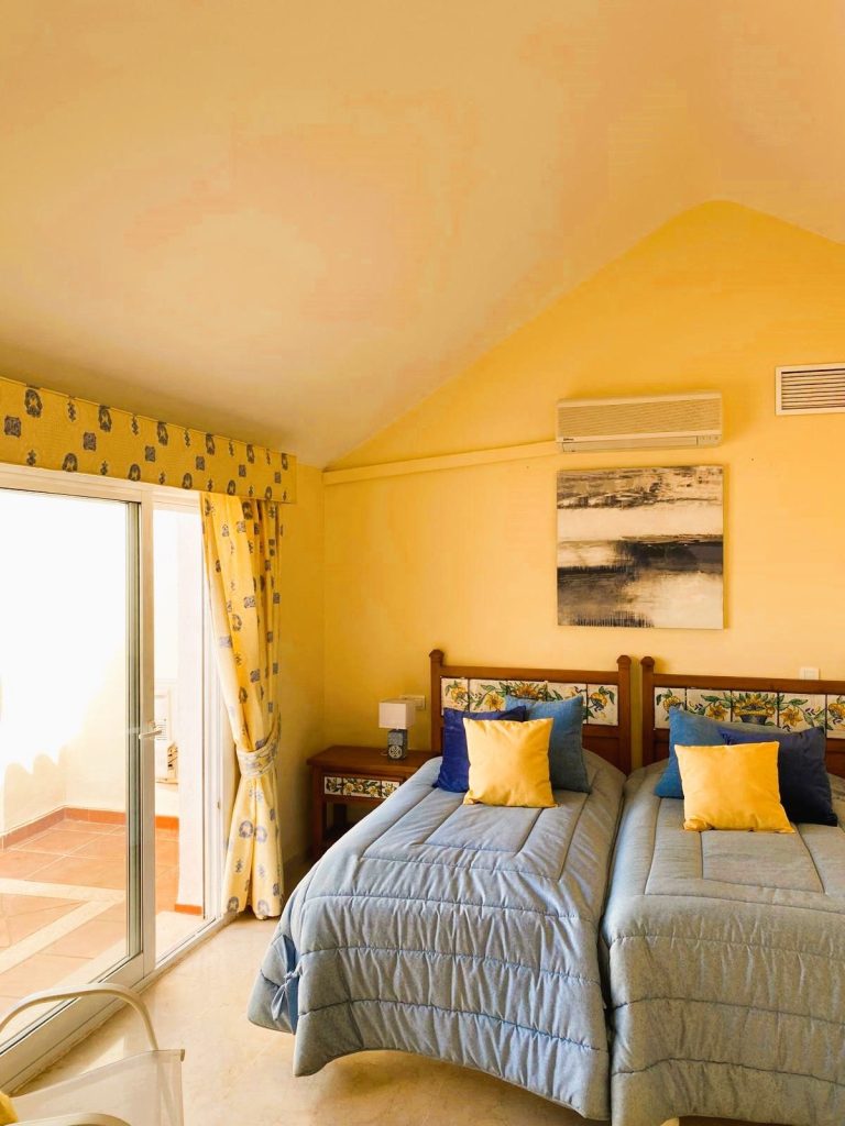 9b61f4d22c570f611ff3ebc00728dce9 - 7