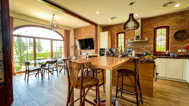 9bb6a266d10ec6c046f2d932a7438ba3 - 12