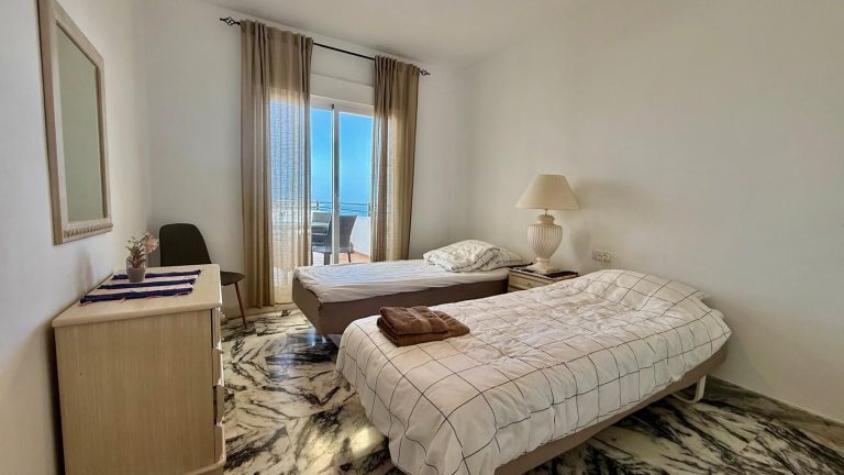 9cd773036c828e6bc6f6c6b68b203299 - 10