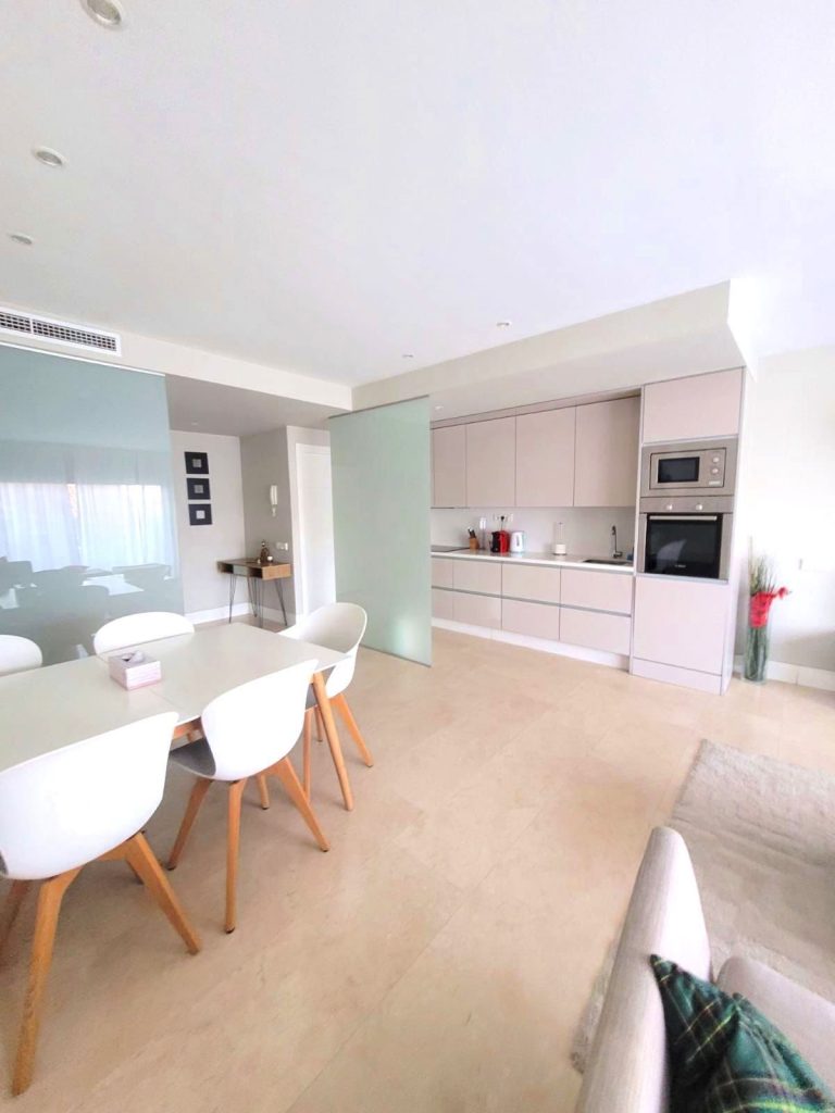 9cdbf2aad663d04b343c6e78efad85c1 - 10