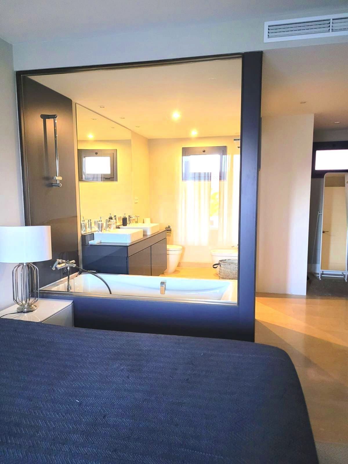 9cdbf2aad663d04b343c6e78efad85c1 - 8