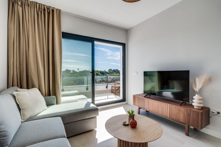 9d25d1a85eb6ae5c475e3244ffb5c3d9 - 11