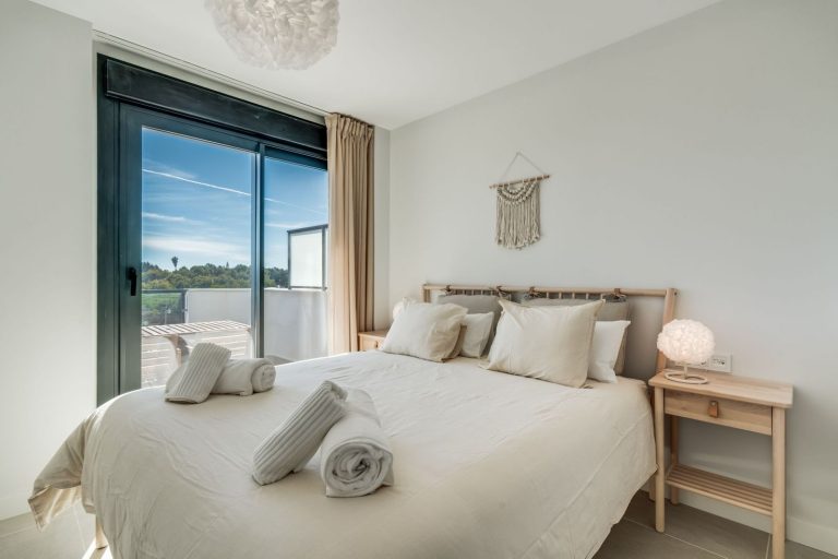 9d25d1a85eb6ae5c475e3244ffb5c3d9 - 4