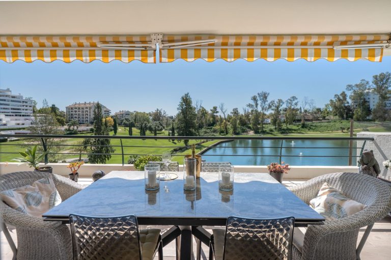 9def8e00d2f6c45da0243f4977acd22f - 1