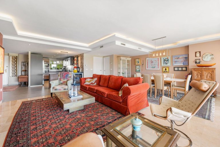 9def8e00d2f6c45da0243f4977acd22f - 11