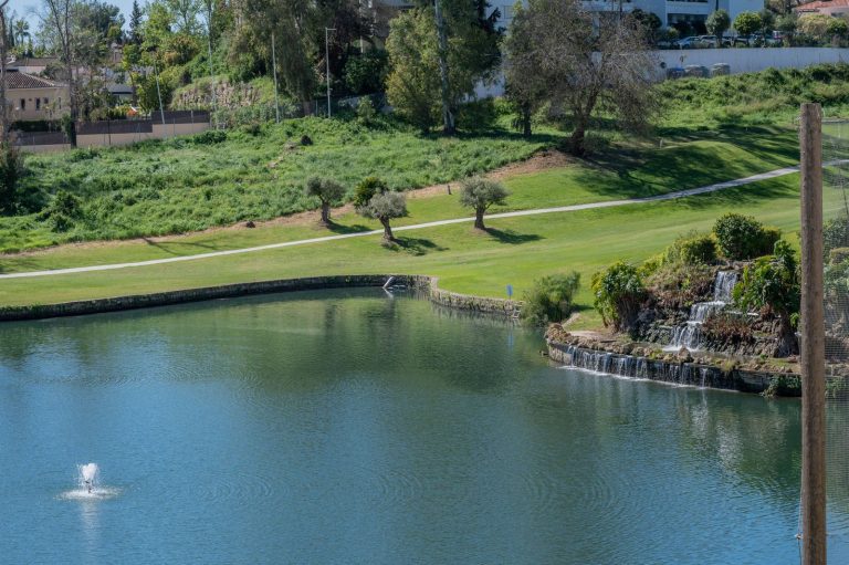 9def8e00d2f6c45da0243f4977acd22f - 3