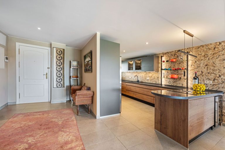 9def8e00d2f6c45da0243f4977acd22f - 5