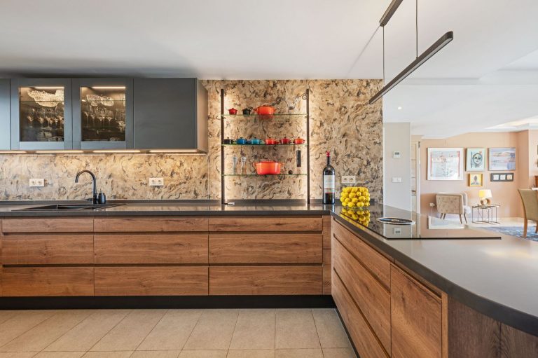 9def8e00d2f6c45da0243f4977acd22f - 6