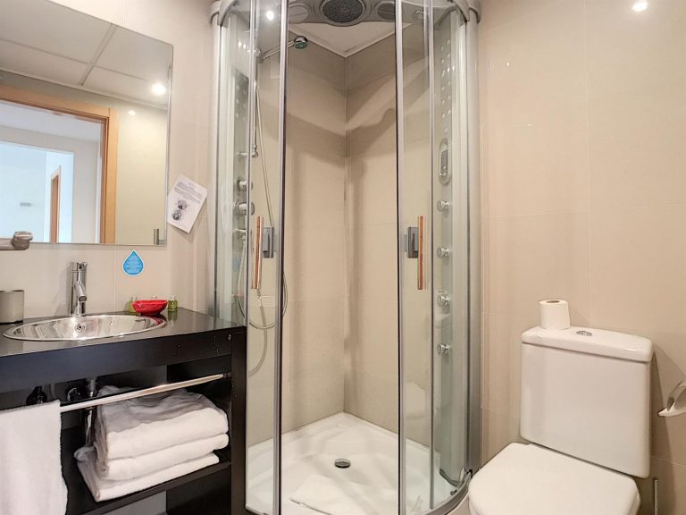 9e08c531dd94846fc2e80ddf5b22159f - 10