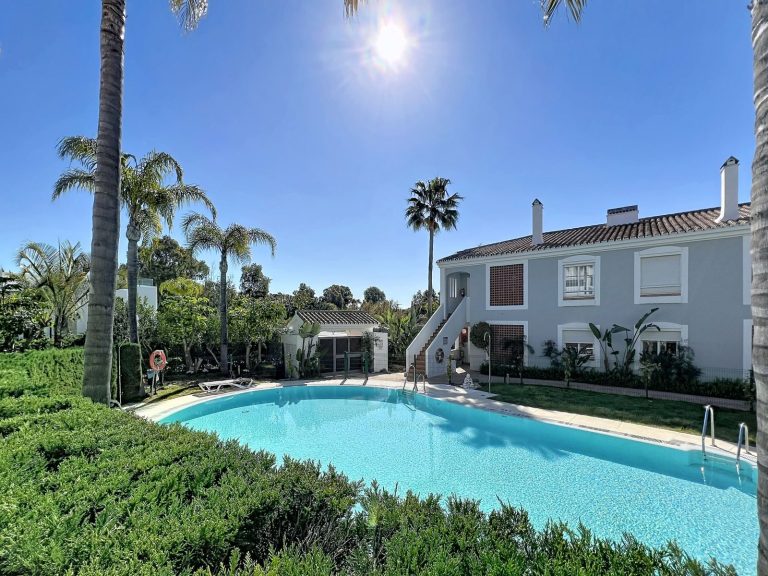 9e08c531dd94846fc2e80ddf5b22159f - 15