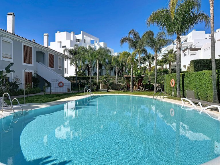 9e08c531dd94846fc2e80ddf5b22159f - 16