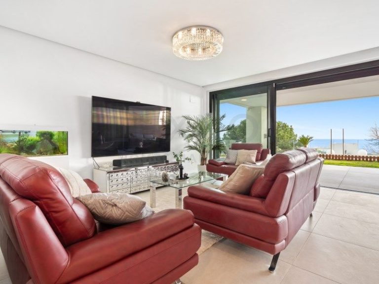 9efcaff58b9bbb8d3ab204dfa824646b - 5