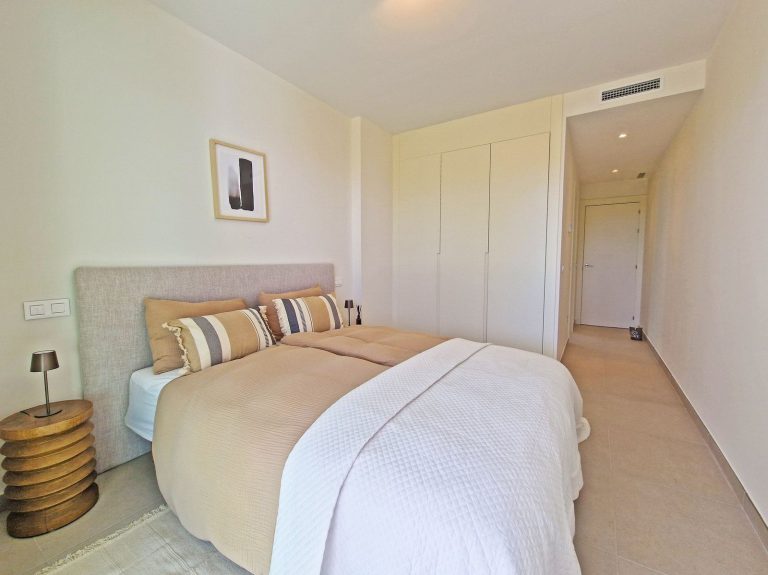 a0107e03c846061641b060e5e0c790e4 - 16