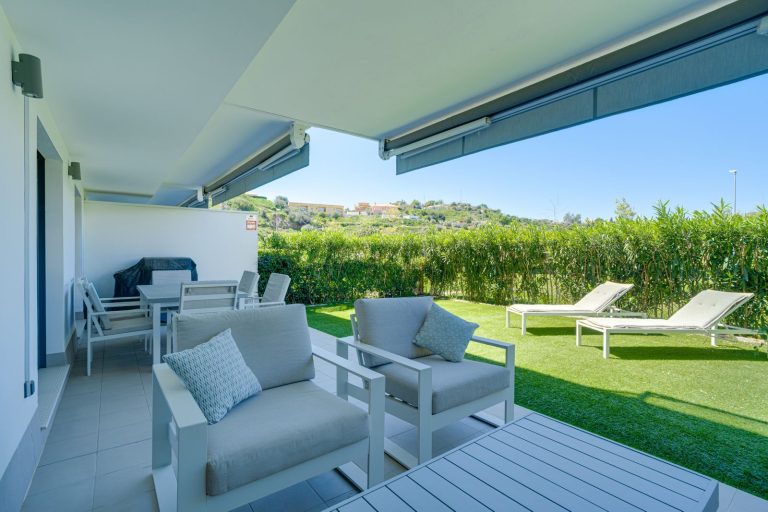 a015510c46dd2588b1b247c85b890f3b - 12