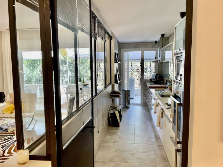 a021eb52ac826e7398a0c64e5d463200 - 12