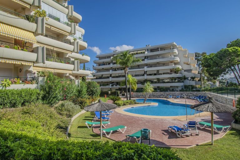 a08fbb2c4203411f16775dd2c3f52474 - 11