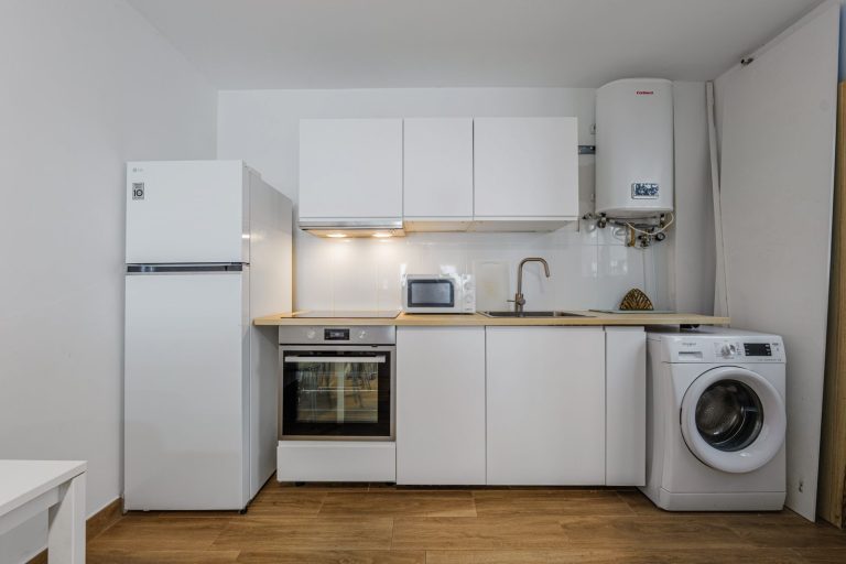 a27a99d8b205c54289dae8d9eb124067 - 12