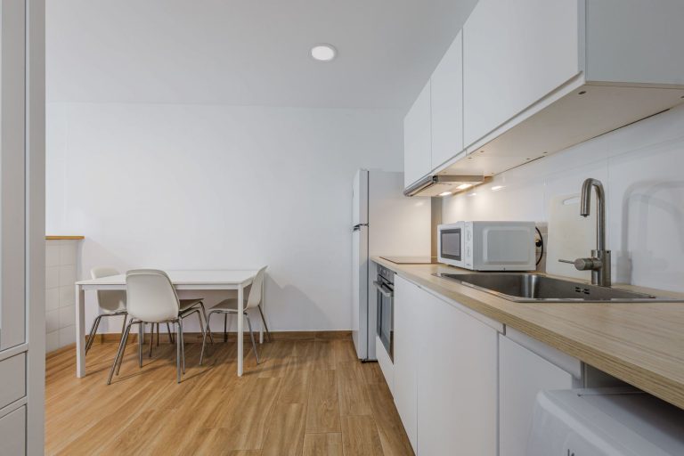 a27a99d8b205c54289dae8d9eb124067 - 13