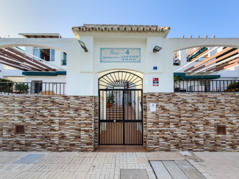 a27a99d8b205c54289dae8d9eb124067 - 2