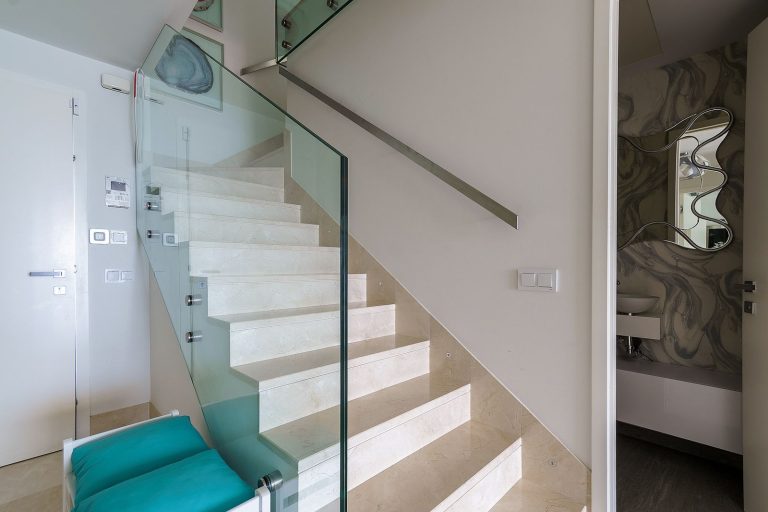 a409333d57b8eda7536422ddb9d4b17b - 15