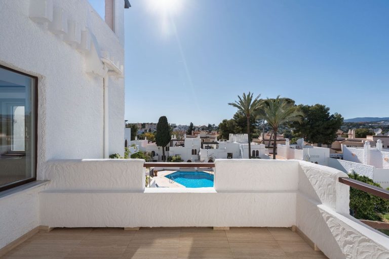 a45d255d42b2da73701a52d344adf1d0 - 13