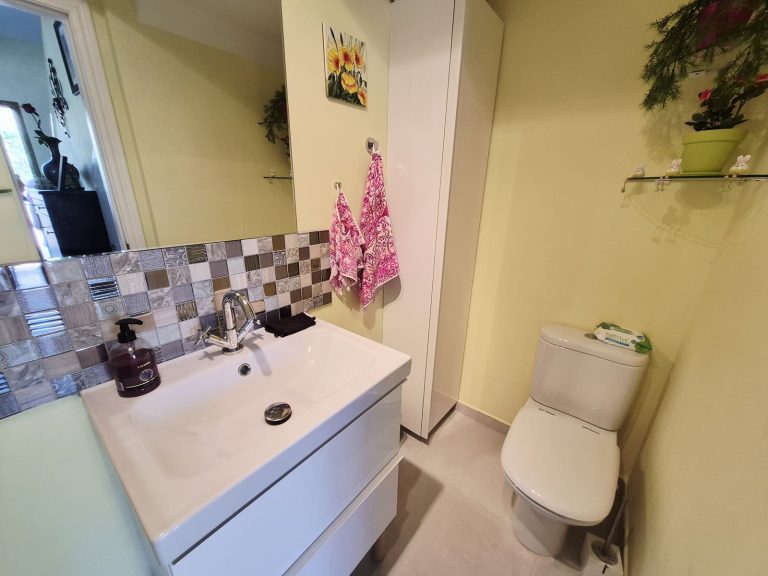 a487d7c372e58ad54b2a974a559a18e4 - 10