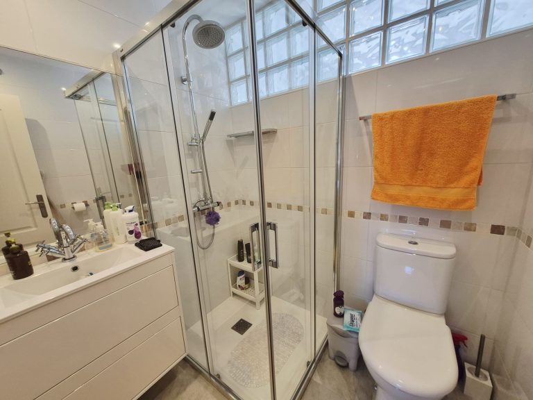 a487d7c372e58ad54b2a974a559a18e4 - 16