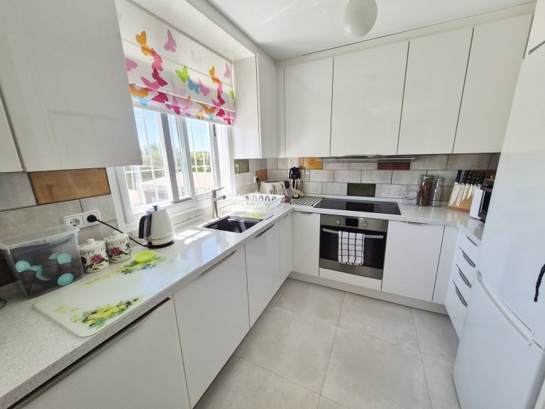 a487d7c372e58ad54b2a974a559a18e4 - 4