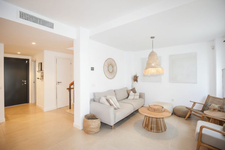 a4e0aacff9019f7971845cb844256eb9 - 14