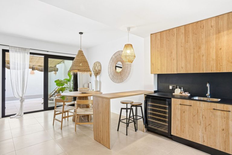 a4e0aacff9019f7971845cb844256eb9 - 5