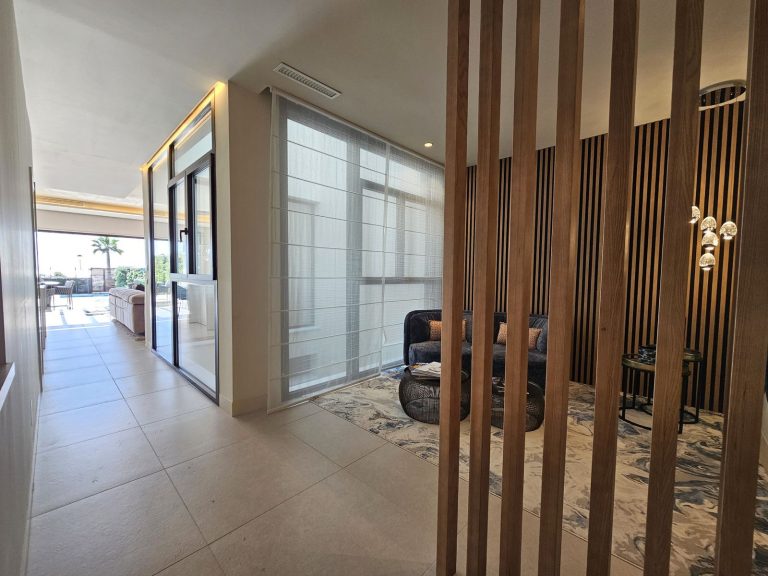 a5bba55c5ee818e23d1a75c3ebfa9bf0 - 11