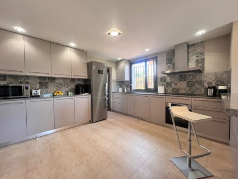 a5bd221a65f6323d89708ba7596fcf11 - 6