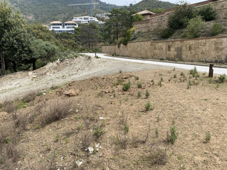 a6638d4b75f6dcf30c95909e280e217c - 4