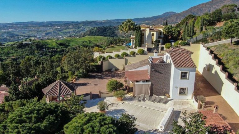 a81e4be0a4886ae32668e8e50ab61af6 - 15