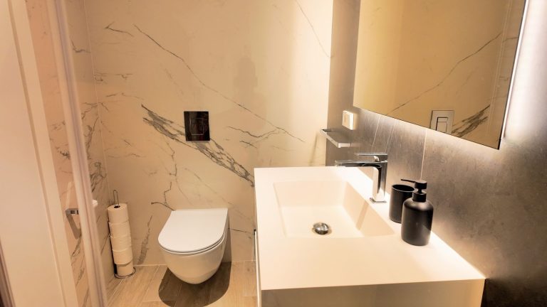 a9e4d09cb2edf15448e75b2aab287a17 - 12