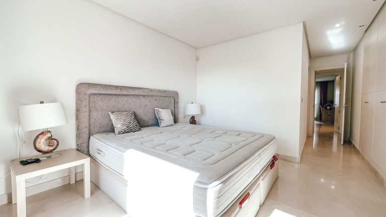 a9fa28b0642a3fe90e6ffbf4e99f06d3 - 11