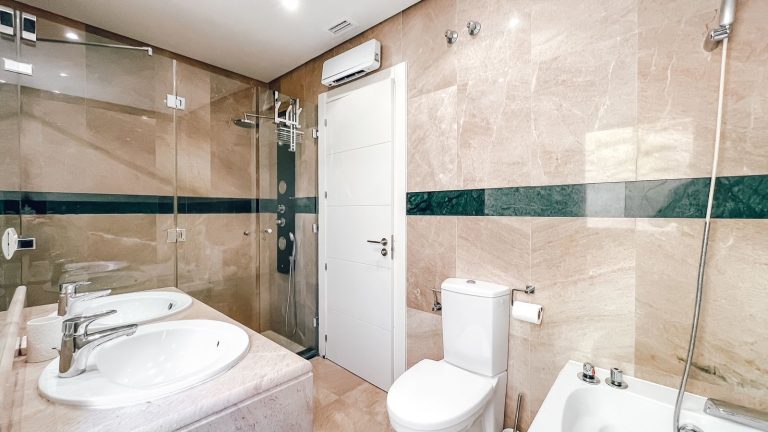 a9fa28b0642a3fe90e6ffbf4e99f06d3 - 13