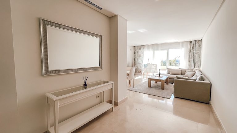 a9fa28b0642a3fe90e6ffbf4e99f06d3 - 4