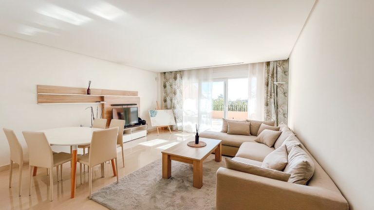 a9fa28b0642a3fe90e6ffbf4e99f06d3 - 5