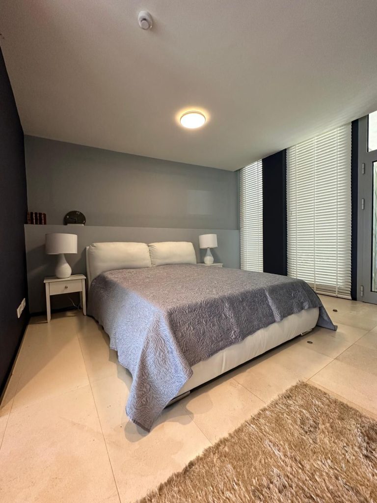 ab98a74fba60a4d441993abc7d5b94cc - 5