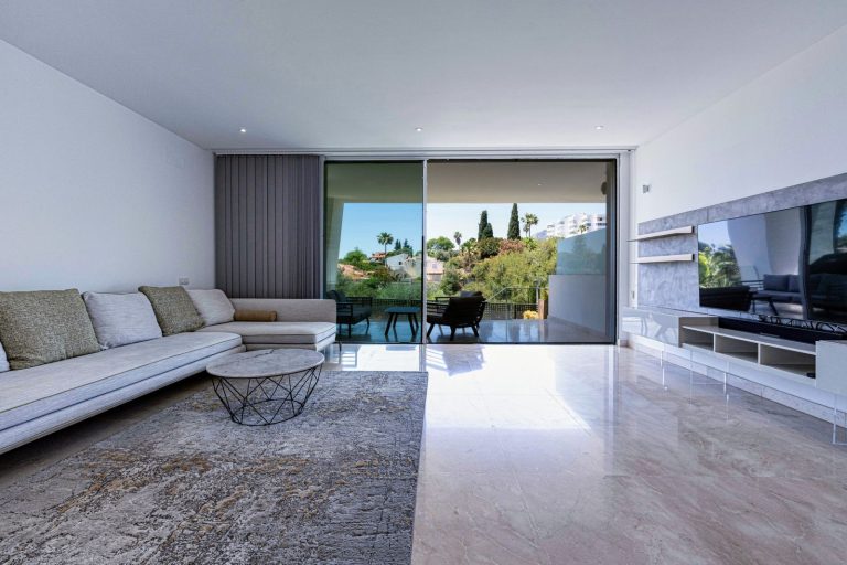 abf9211756c65b26fa53667b4d8e98f2 - 4