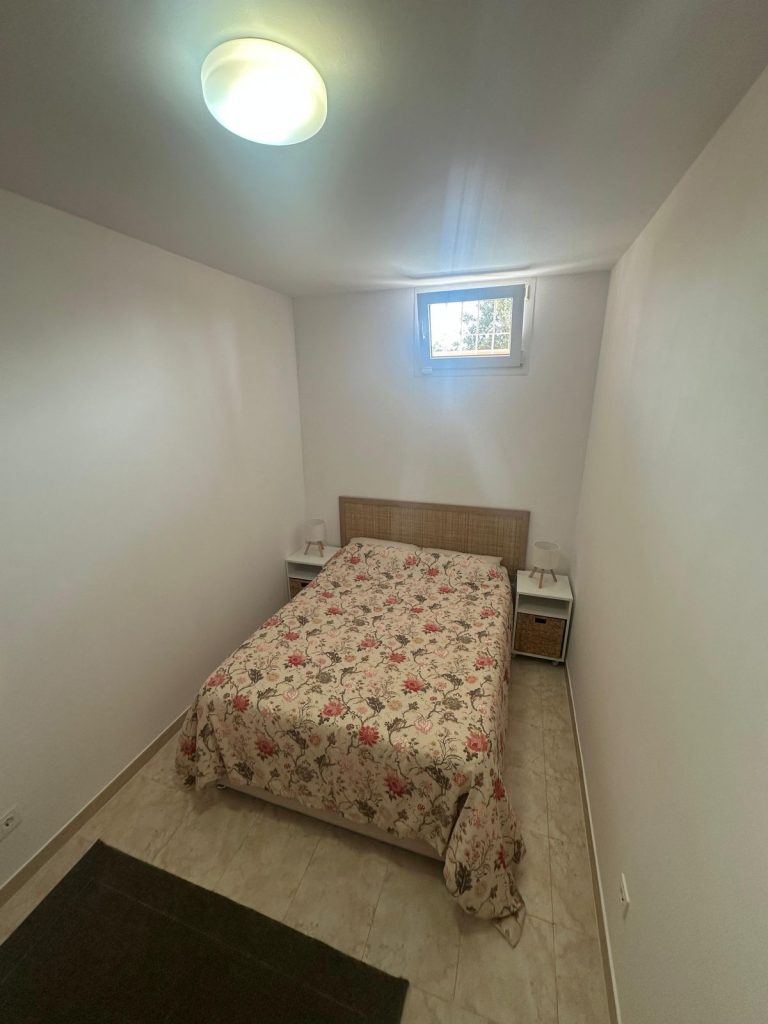 ac2bba2c4b7074d8dc621e0b0327aa05 - 9