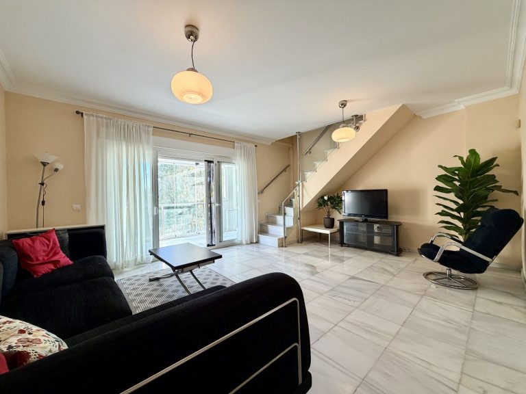 acf39033a00d89f1b4320290f611a8db - 4