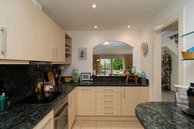 ae3a7bdd18402f69dbe7904f5fabf12c - 7