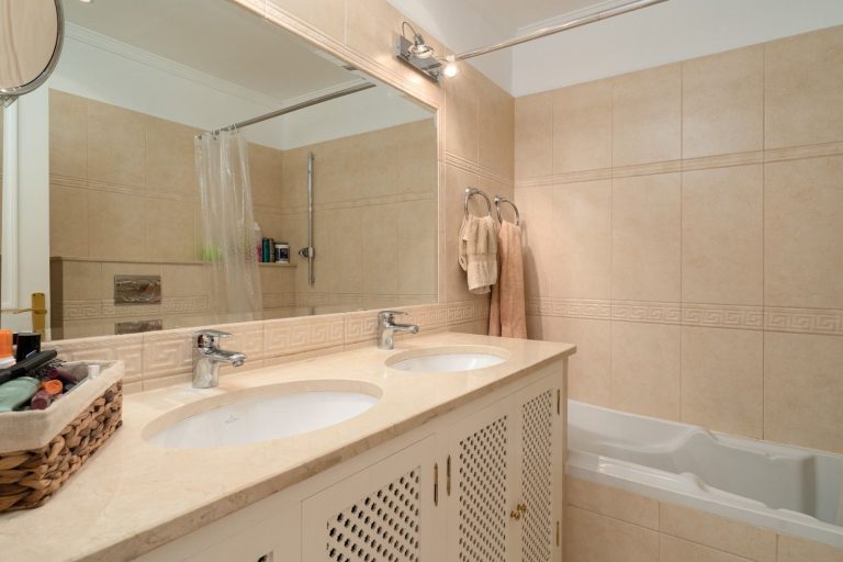 ae3a7bdd18402f69dbe7904f5fabf12c - 9