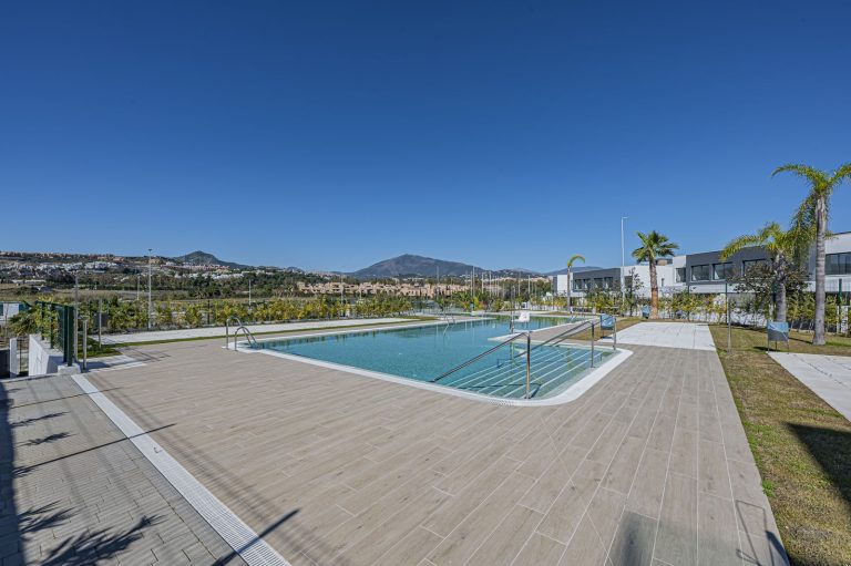 ae51815247b3111e02fe8769ec805ed4 - 10