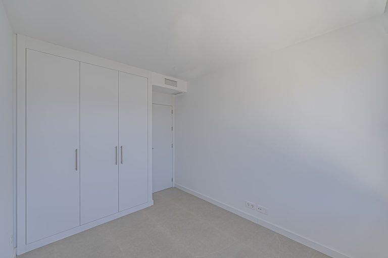 ae51815247b3111e02fe8769ec805ed4 - 12