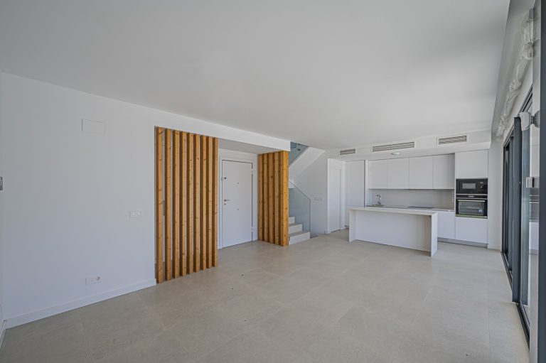 ae51815247b3111e02fe8769ec805ed4 - 7