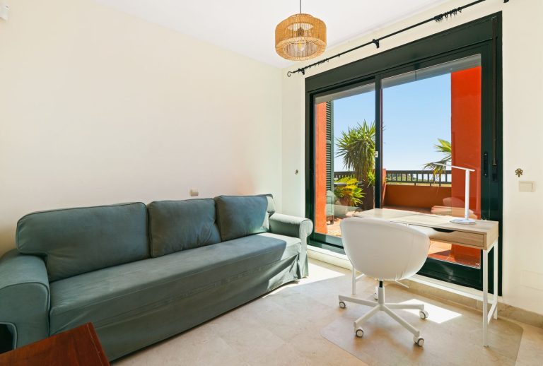 aea7b2b56f67f8d45e64e7cd815eed21 - 11