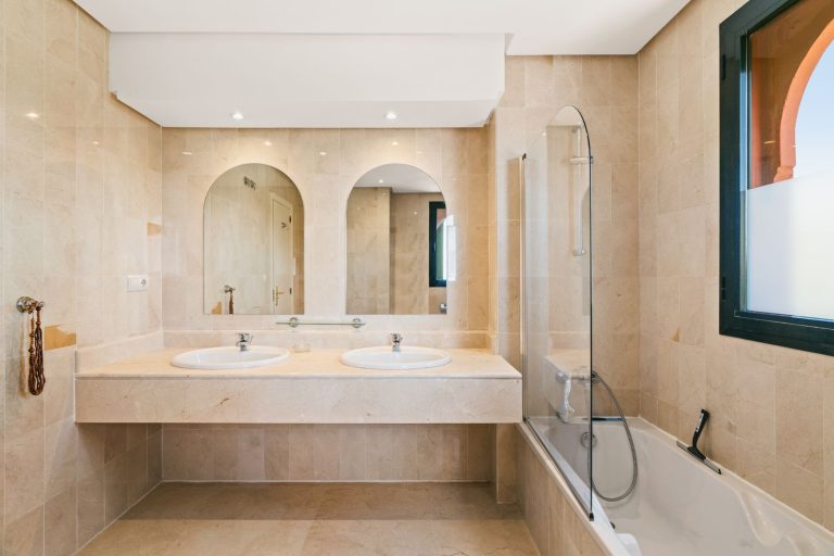 aea7b2b56f67f8d45e64e7cd815eed21 - 16